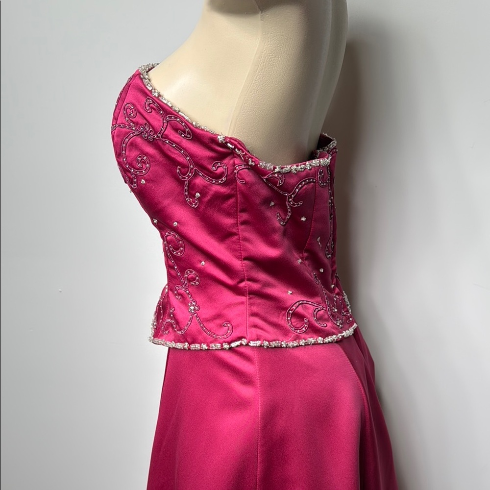 Elegant Pink Strapless Dress - Picture 5 of 11